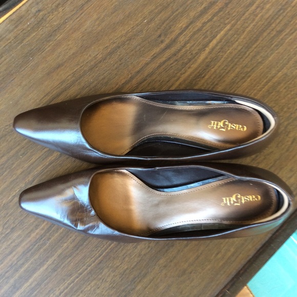 Size 7.5 pumps - Picture 4 of 5